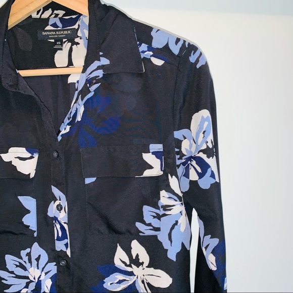 Banana Republic Dillon Floral Button Down Shirt - Picture 10 of 10